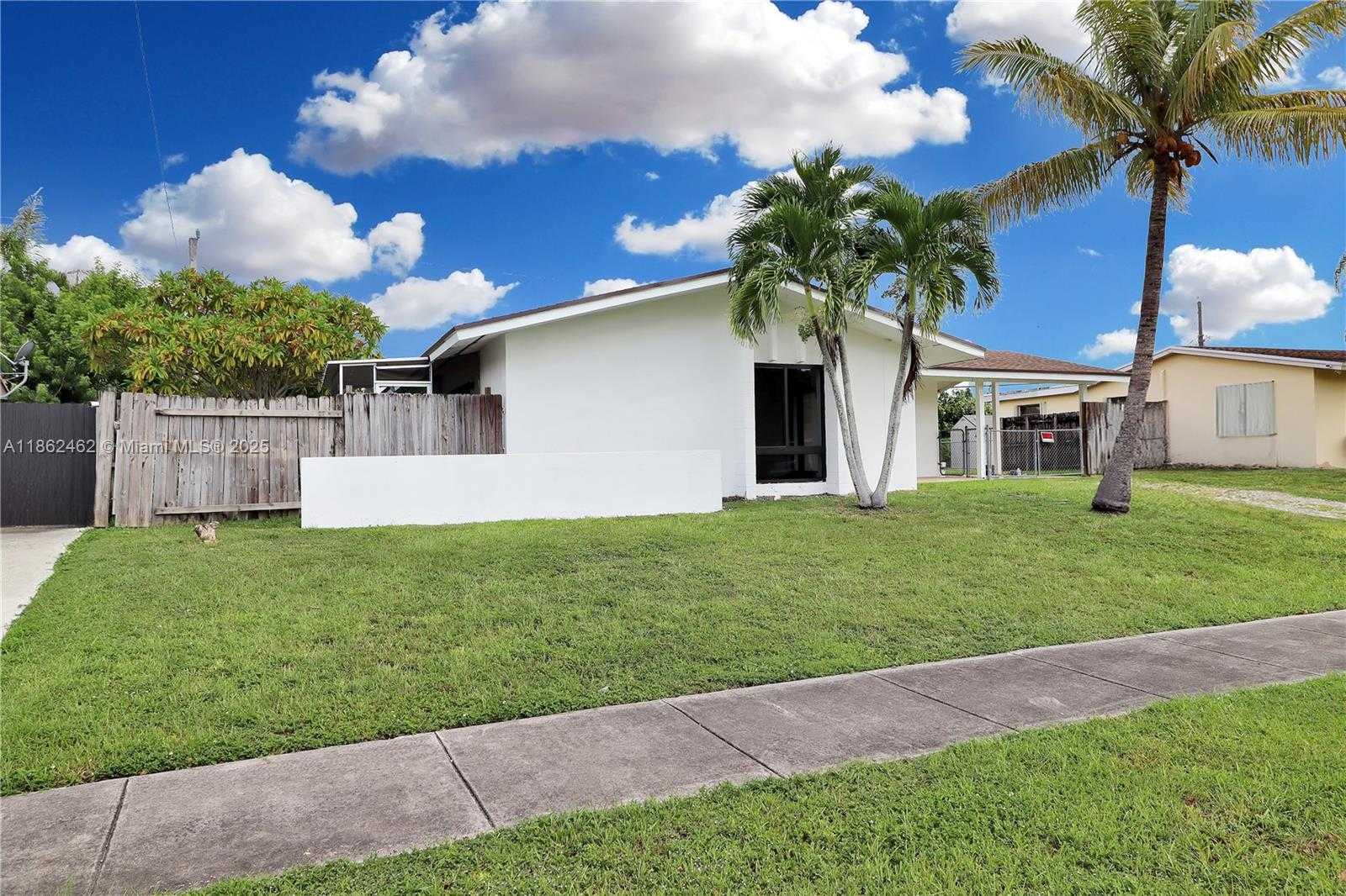Small Image of 15840 SOUTH WEST 105TH CT, Miami Number 23