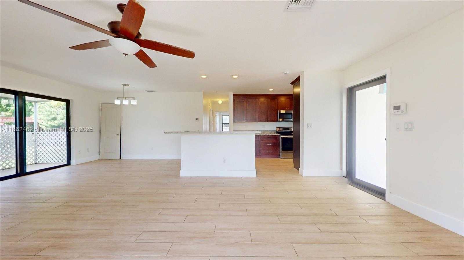 Small Image of 15840 SOUTH WEST 105TH CT, Miami Number 5