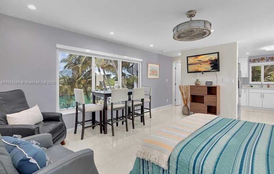 Small Image of 77340 OVERSEAS HWY, Islamorada Number 10