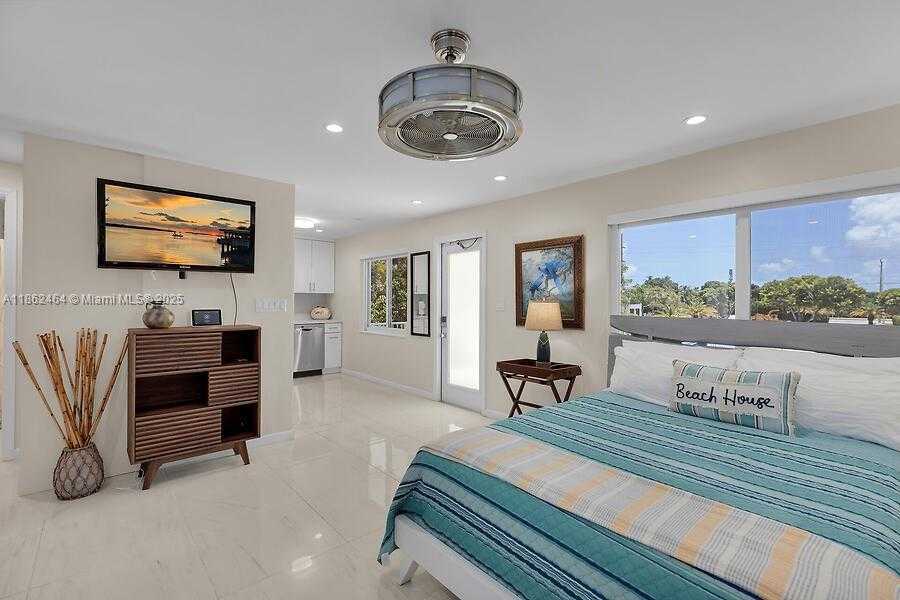 Small Image of 77340 OVERSEAS HWY, Islamorada Number 12