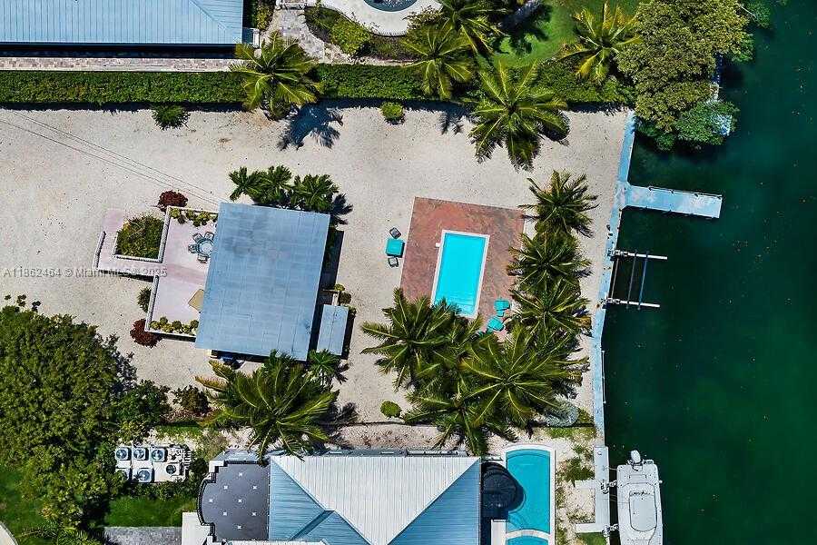 Small Image of 77340 OVERSEAS HWY, Islamorada Number 35