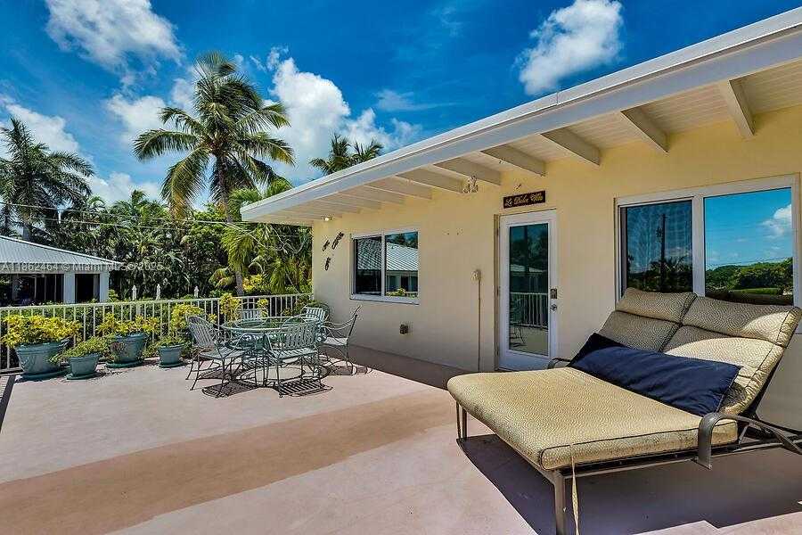 Small Image of 77340 OVERSEAS HWY, Islamorada Number 6