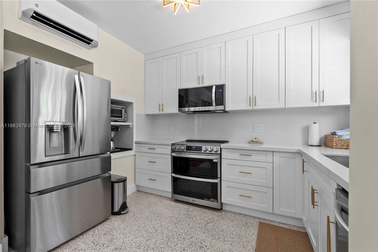 Small Image of 6601 SOUTH WEST 64TH ST, South Miami Number 13