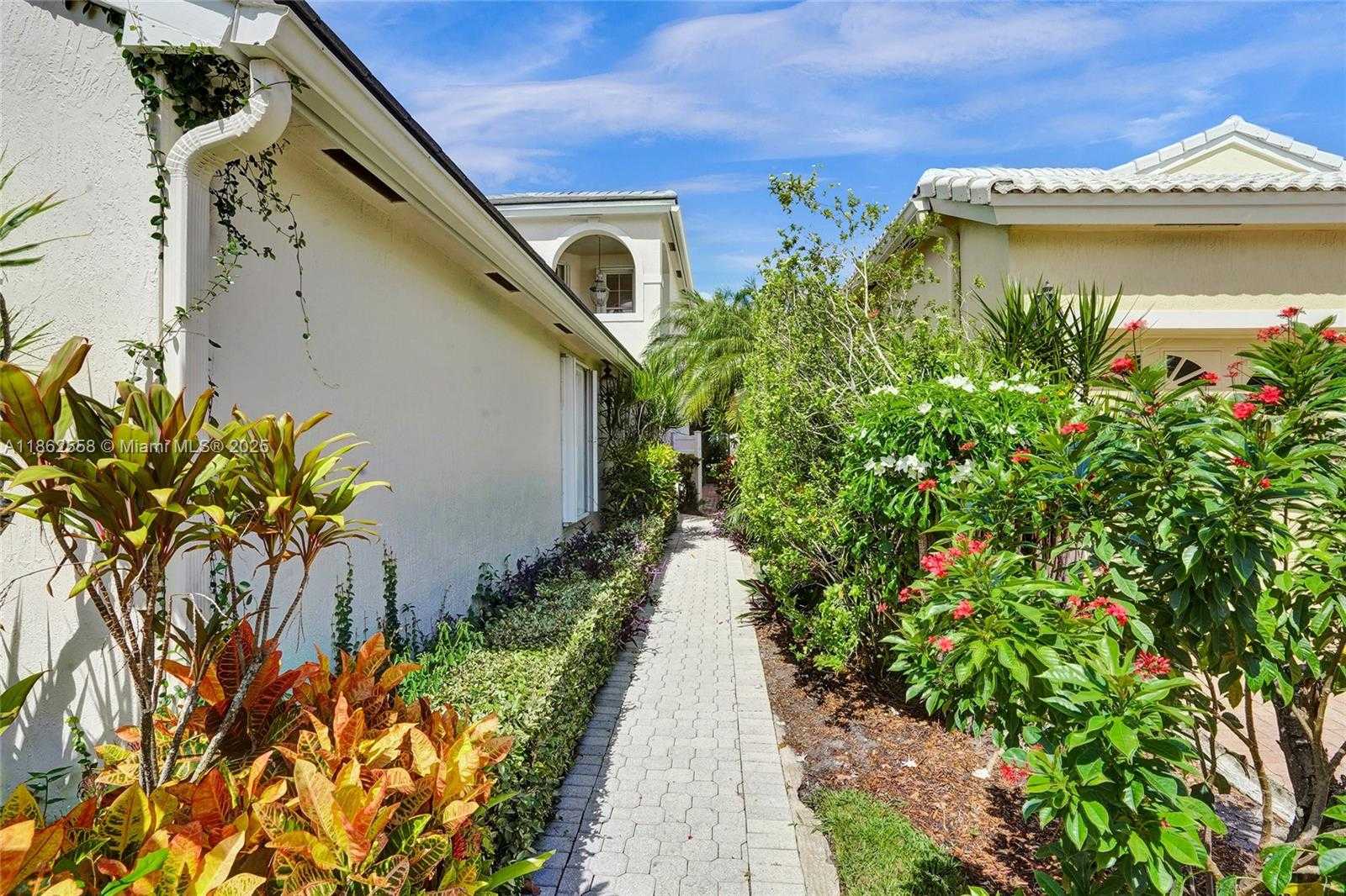 Small Image of 6450 BRAVA WAY, Boca Raton Number 3