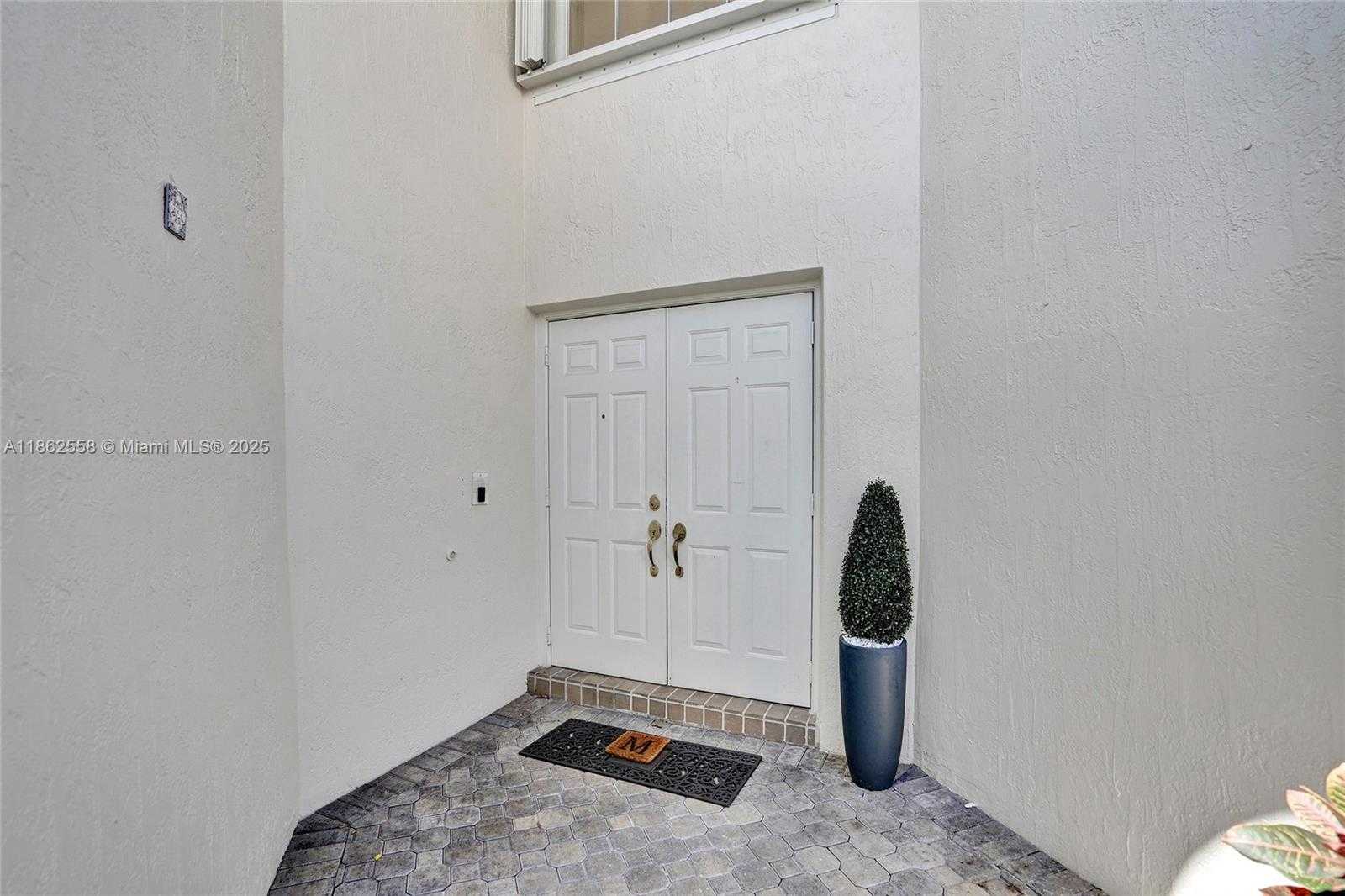 Small Image of 6450 BRAVA WAY, Boca Raton Number 4