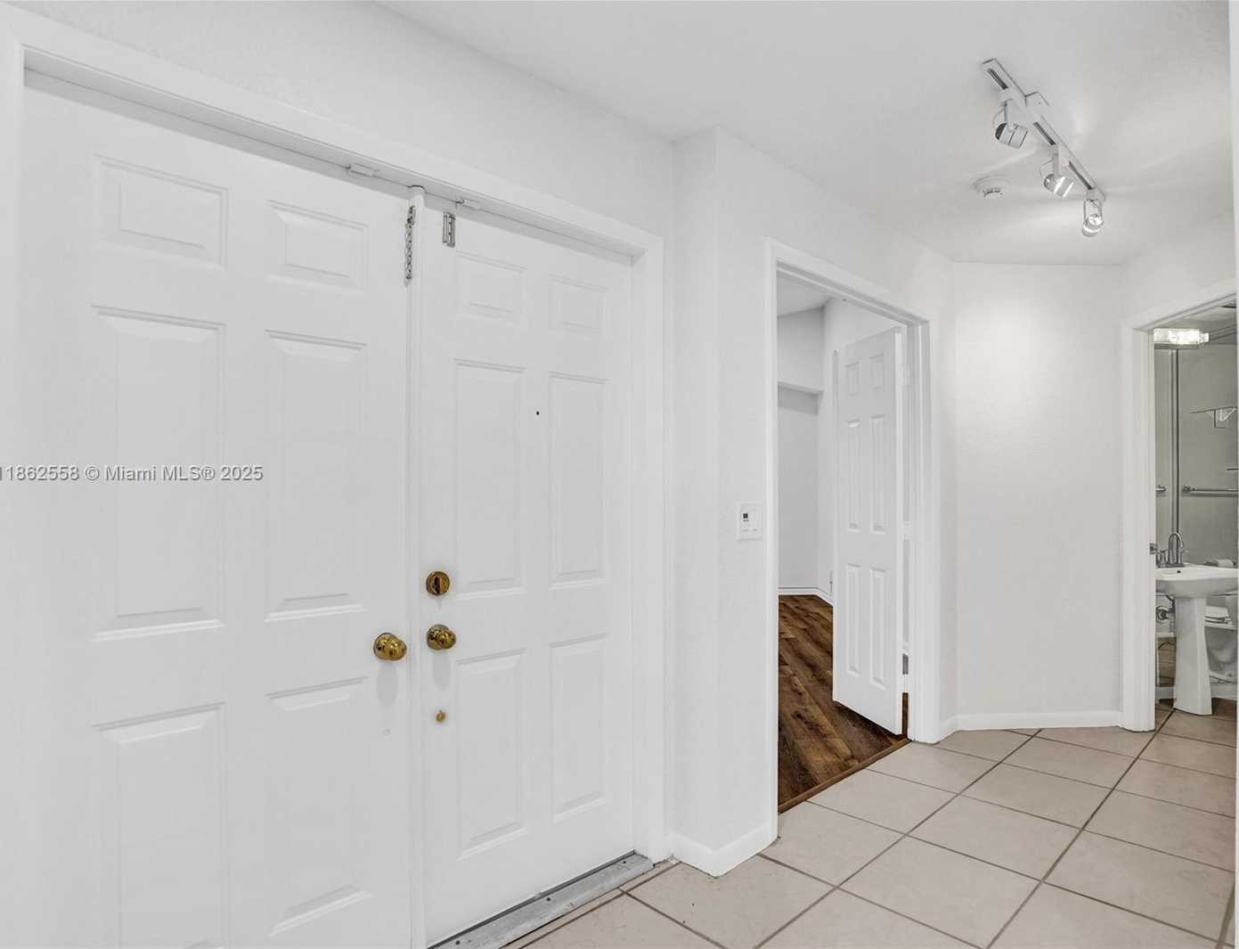 Small Image of 6450 BRAVA WAY, Boca Raton Number 6