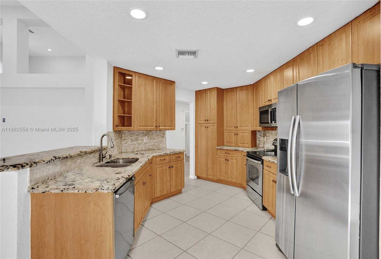 Small Image of 6450 BRAVA WAY, Boca Raton Number 7