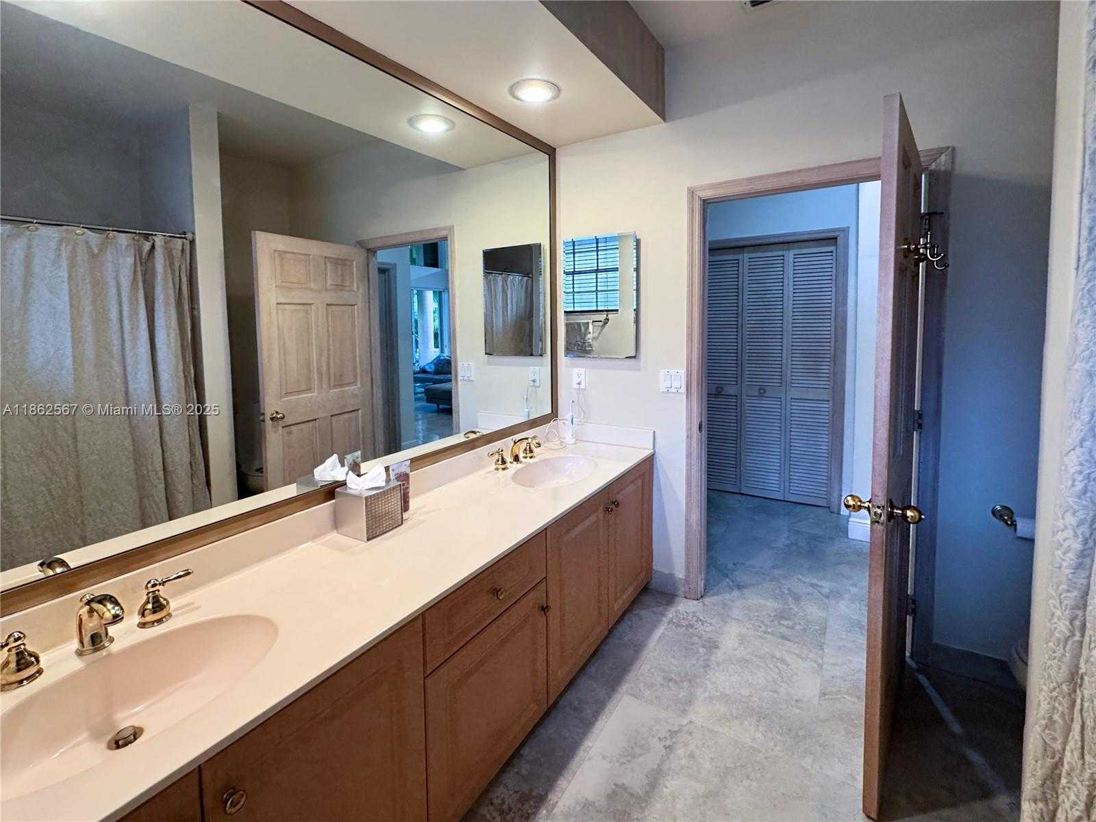 Small Image of 375 SABAL WAY, Weston Number 57
