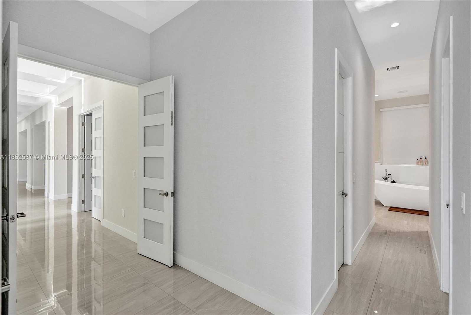 Small Image of 411 NORTH WEST 125TH AVE, Miami Number 17