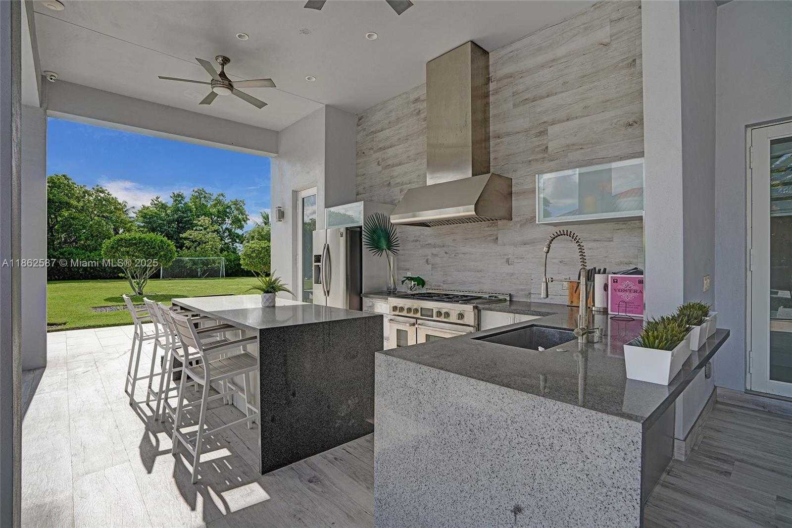Small Image of 411 NORTH WEST 125TH AVE, Miami Number 26