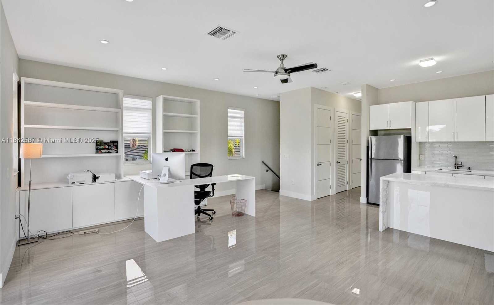 Small Image of 411 NORTH WEST 125TH AVE, Miami Number 29