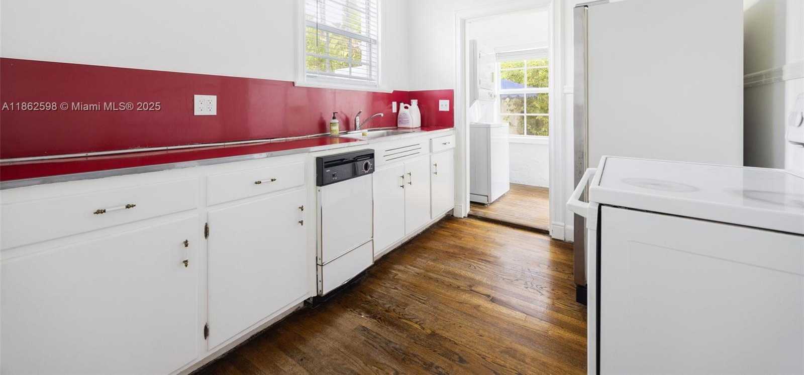 Small Image of 231 VISCAYA AVE, Coral Gables Number 12