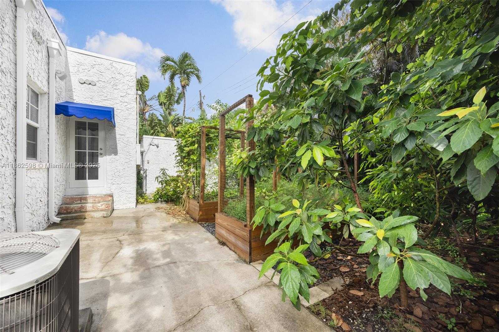 Small Image of 231 VISCAYA AVE, Coral Gables Number 20