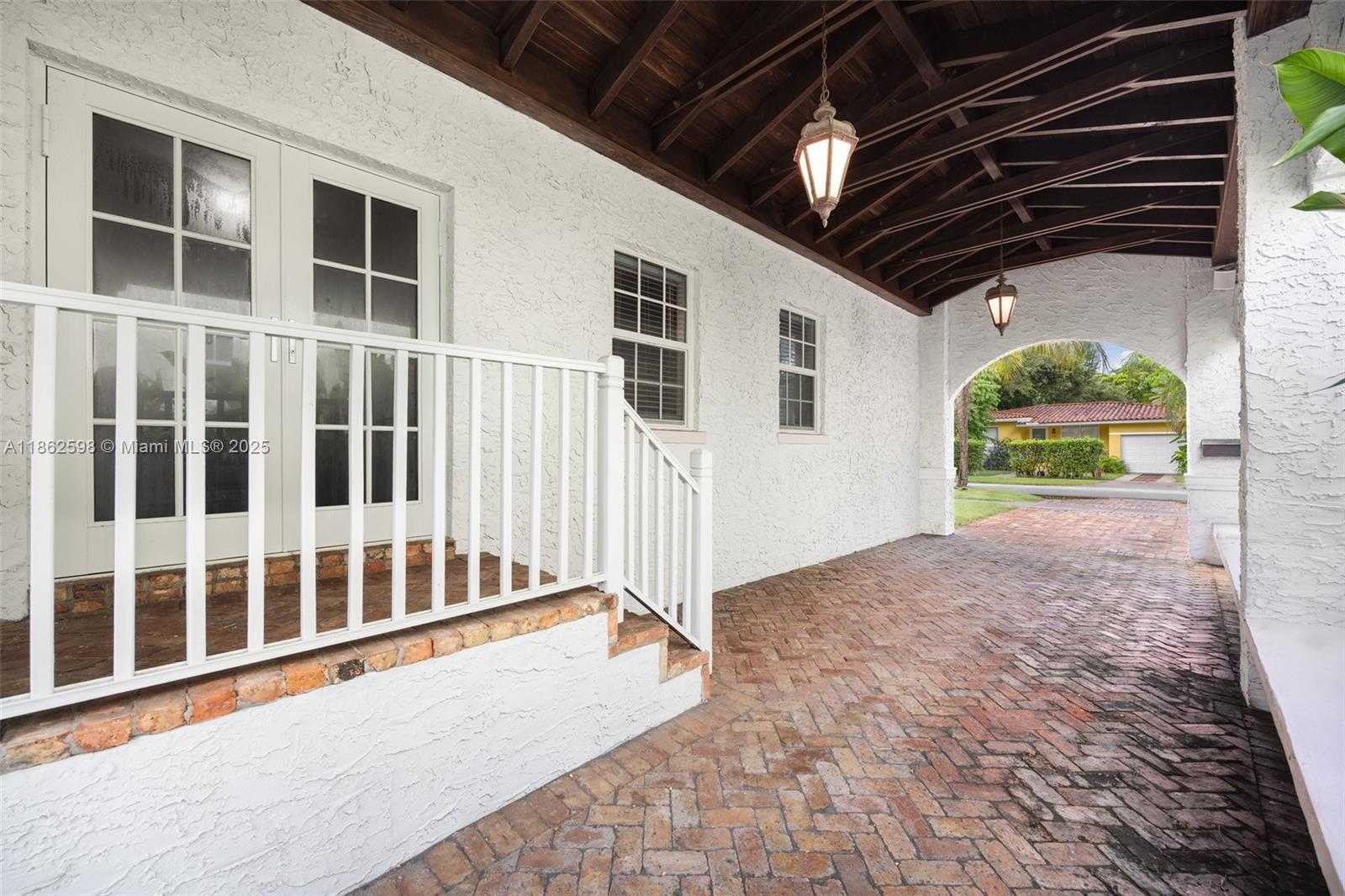 Small Image of 231 VISCAYA AVE, Coral Gables Number 22