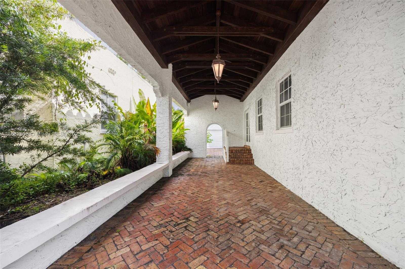 Small Image of 231 VISCAYA AVE, Coral Gables Number 23