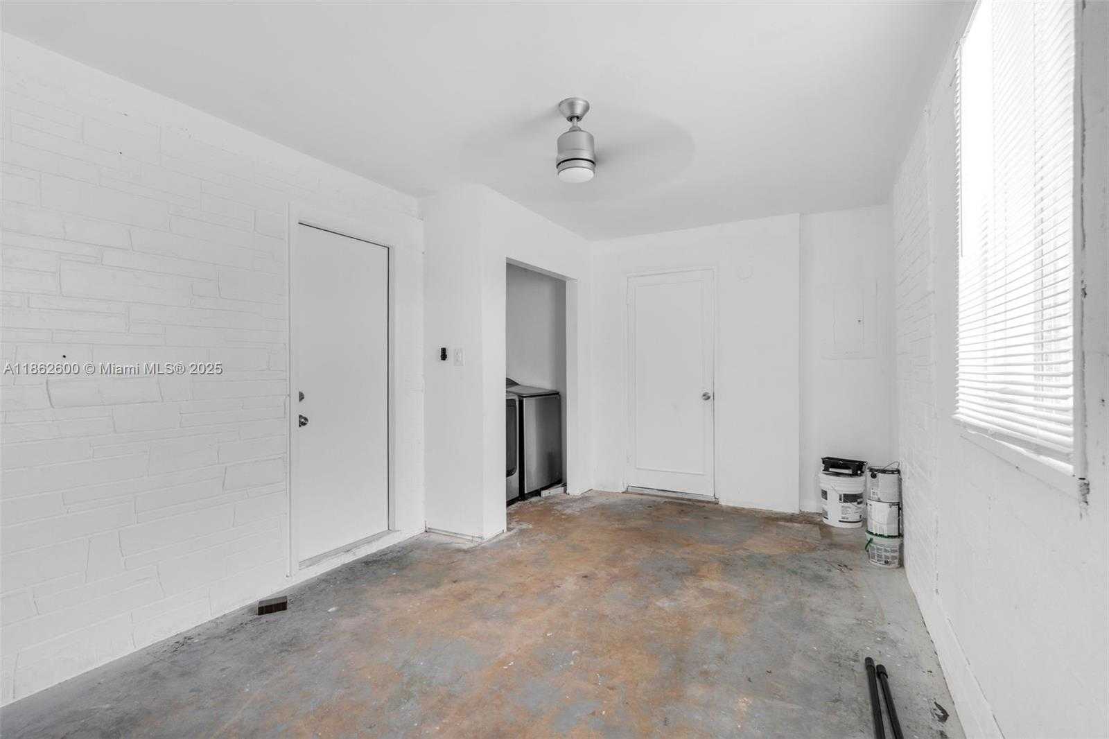 Small Image of 640 EAST MELROSE CIR, Fort Lauderdale Number 19
