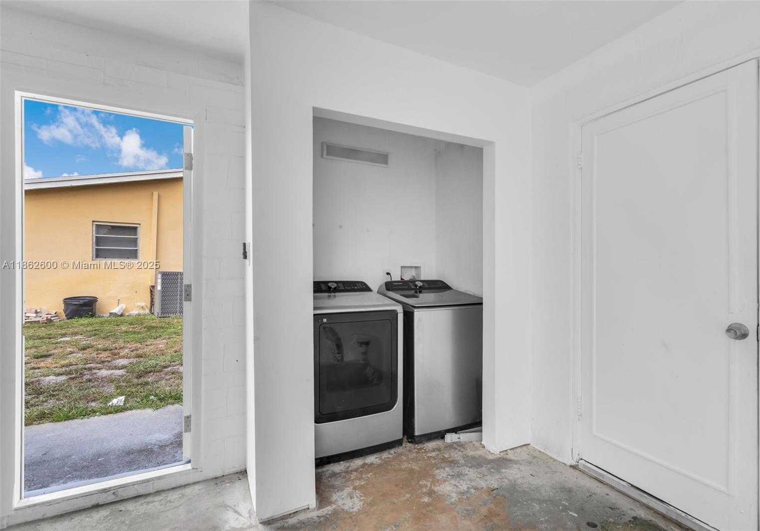 Small Image of 640 EAST MELROSE CIR, Fort Lauderdale Number 20