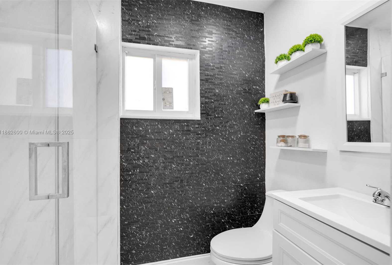 Small Image of 640 EAST MELROSE CIR, Fort Lauderdale Number 21