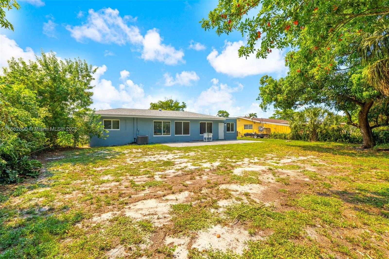 Small Image of 640 EAST MELROSE CIR, Fort Lauderdale Number 25