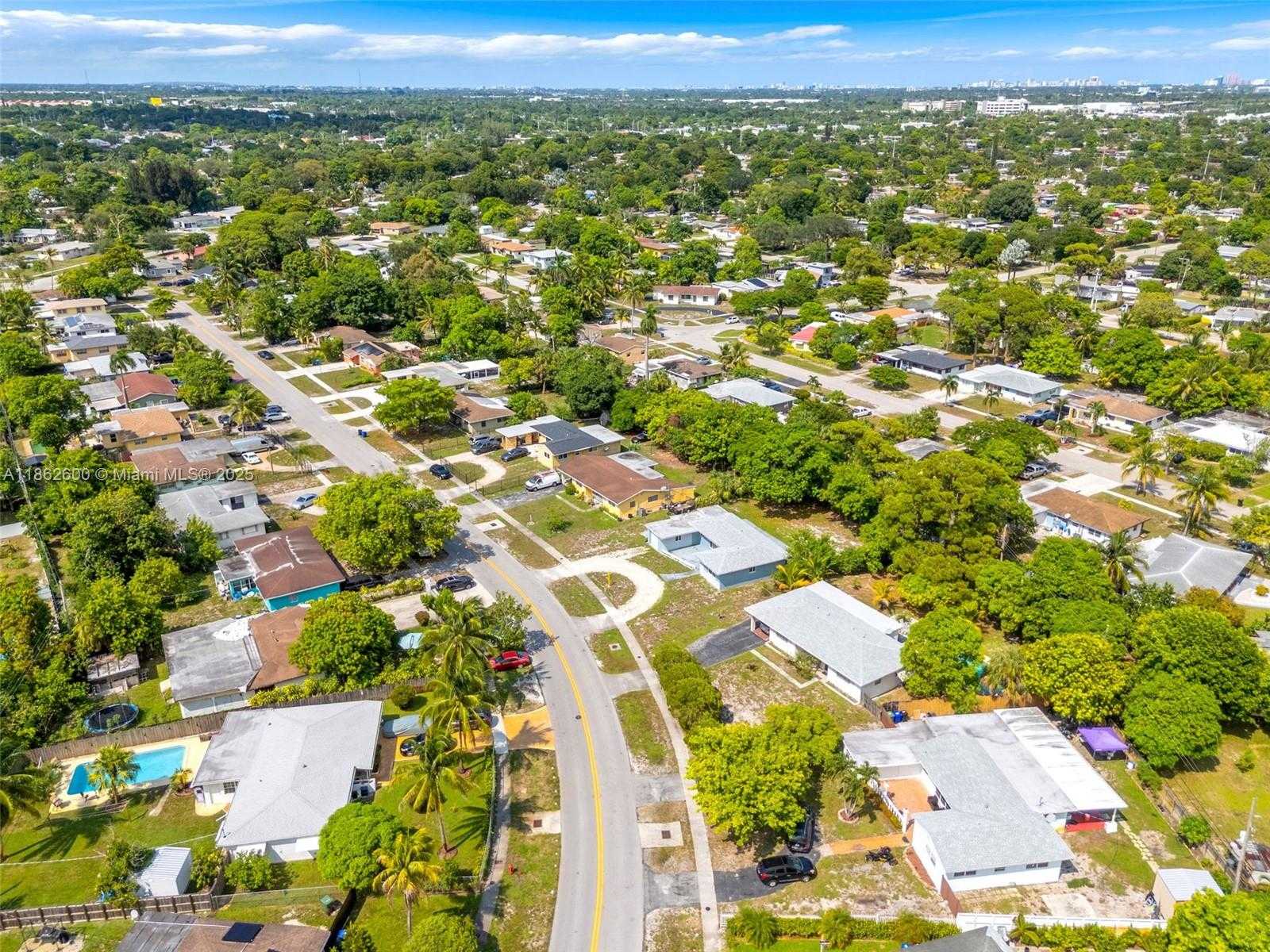 Small Image of 640 EAST MELROSE CIR, Fort Lauderdale Number 29