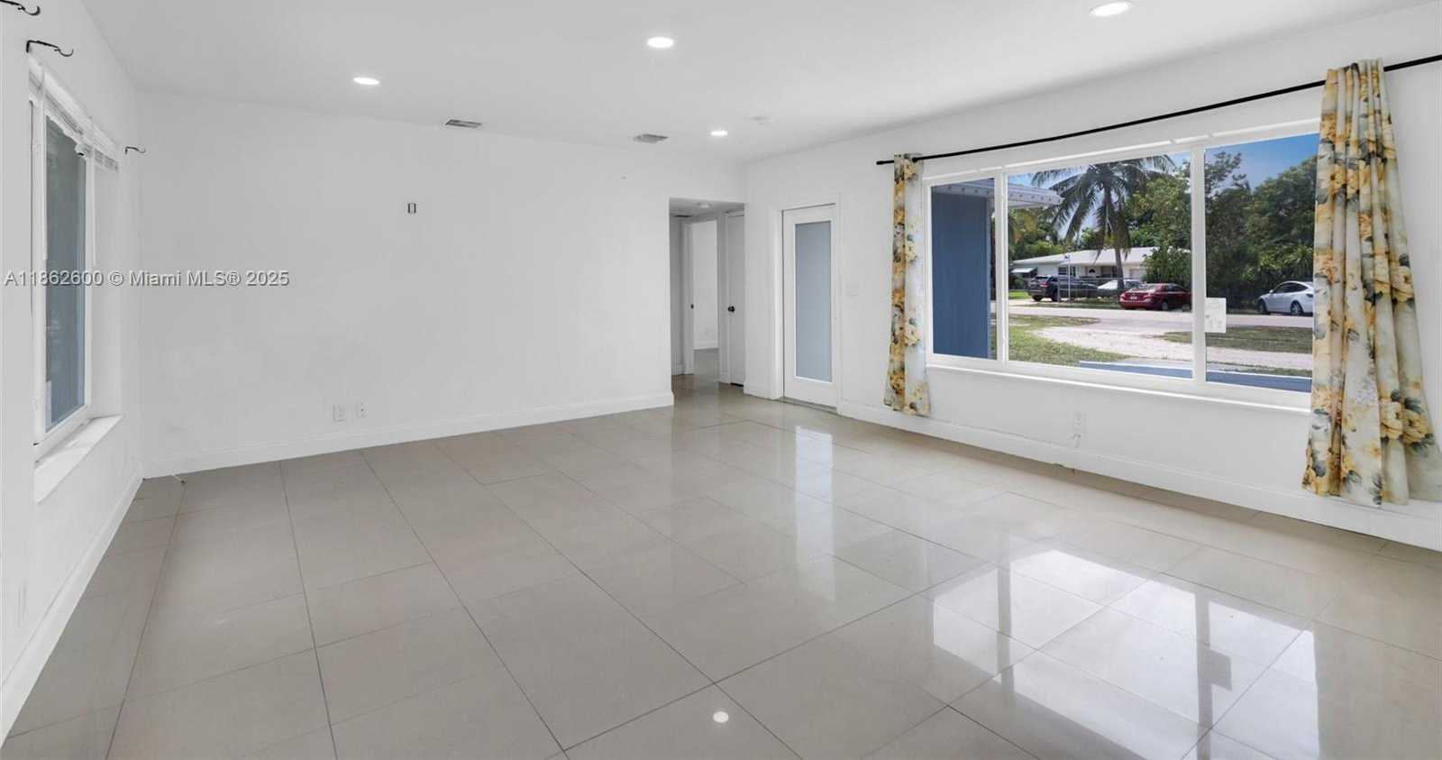 Small Image of 640 EAST MELROSE CIR, Fort Lauderdale Number 6