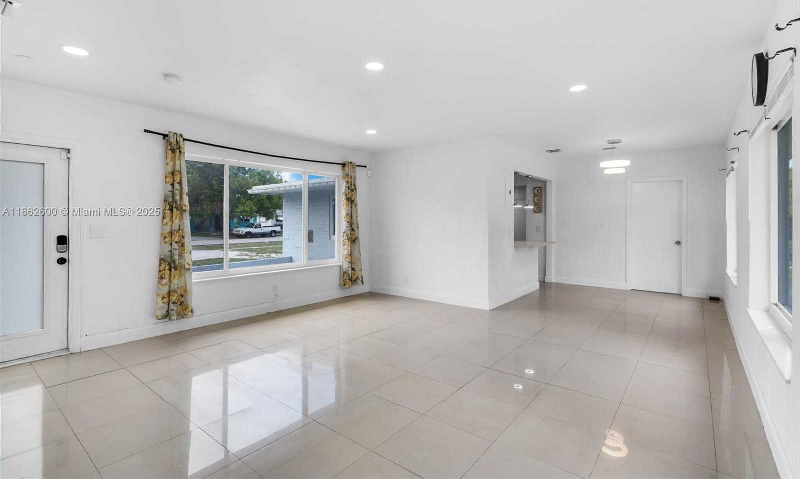 Small Image of 640 EAST MELROSE CIR, Fort Lauderdale Number 7