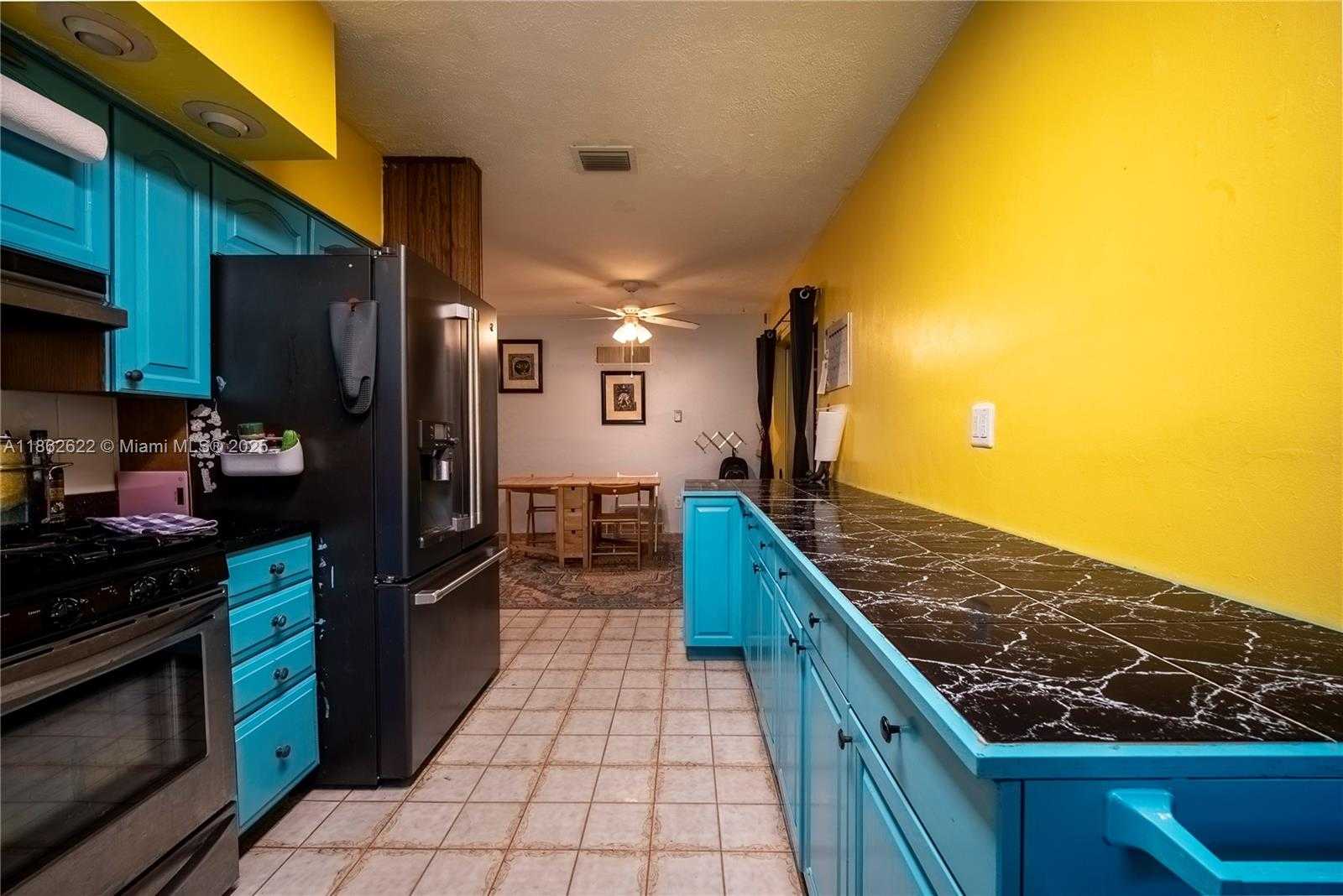 Small Image of 9241 MARINE DR, Cutler Bay Number 10