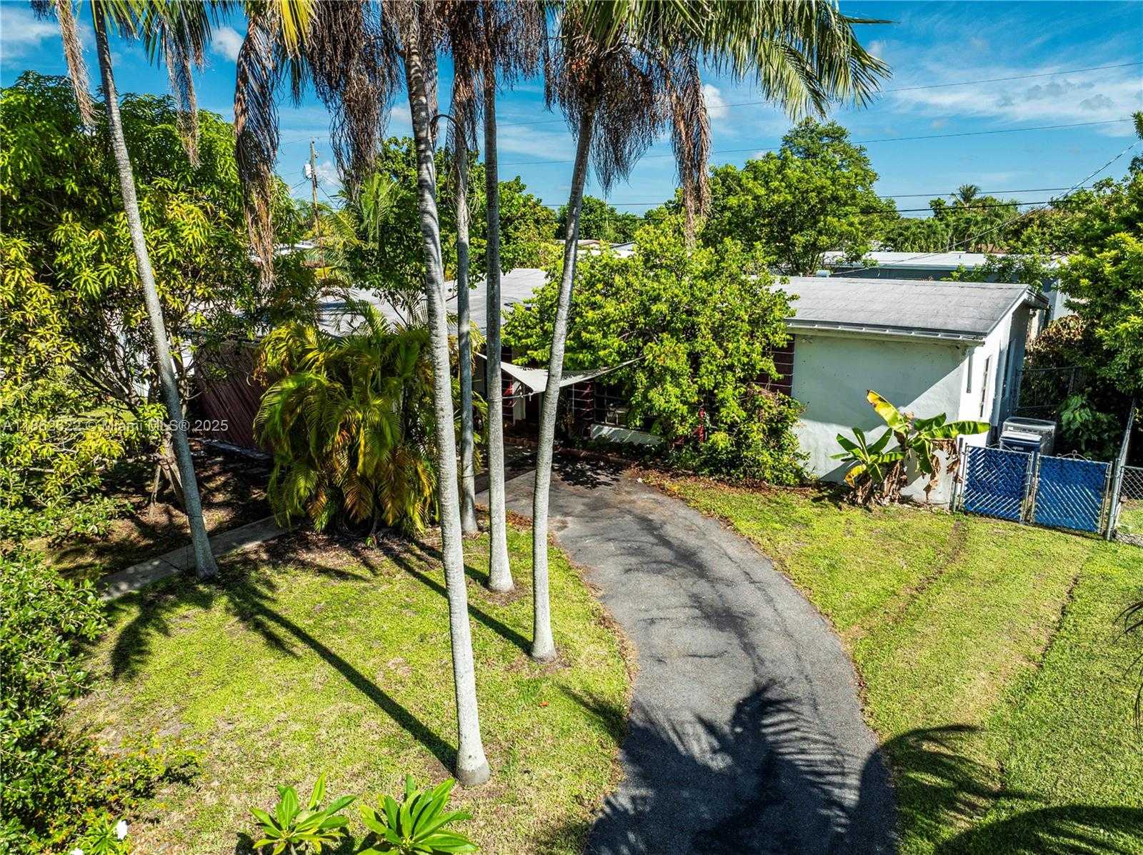 Small Image of 9241 MARINE DR, Cutler Bay Number 2