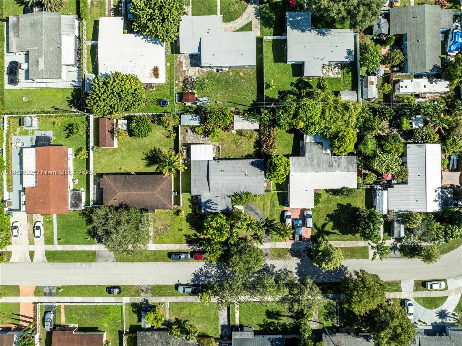 Small Image of 9241 MARINE DR, Cutler Bay Number 29