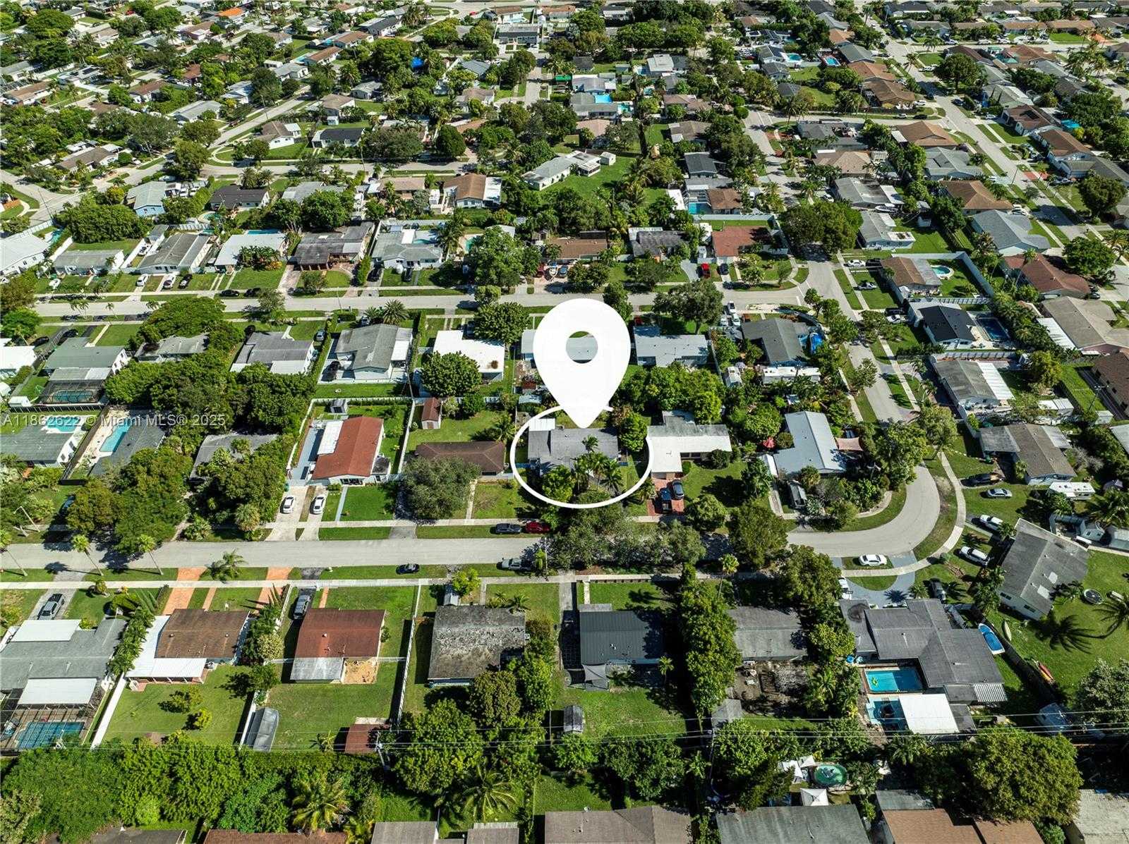 Small Image of 9241 MARINE DR, Cutler Bay Number 31
