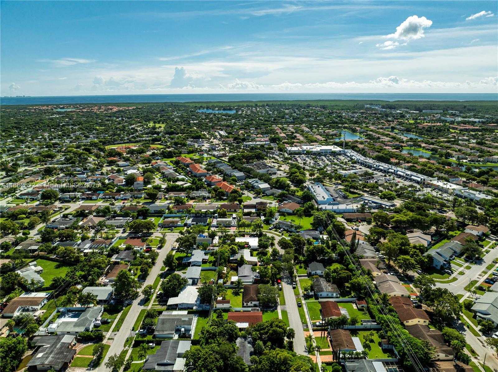 Small Image of 9241 MARINE DR, Cutler Bay Number 38
