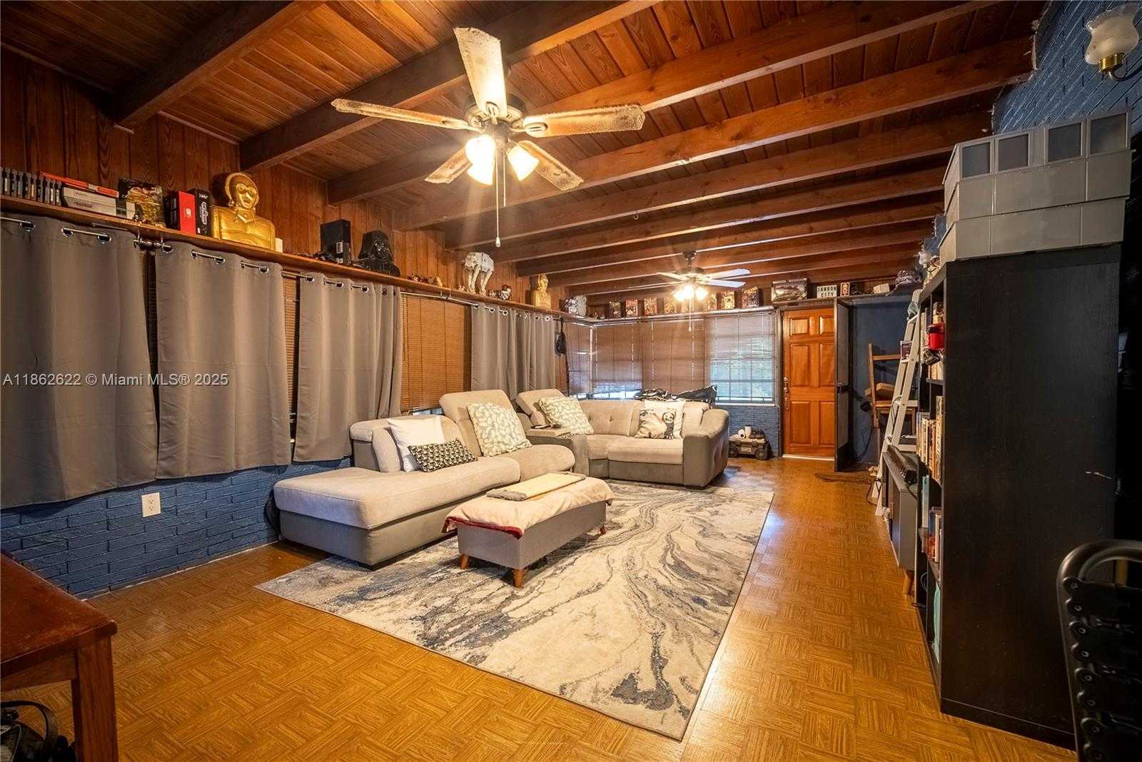 Small Image of 9241 MARINE DR, Cutler Bay Number 7