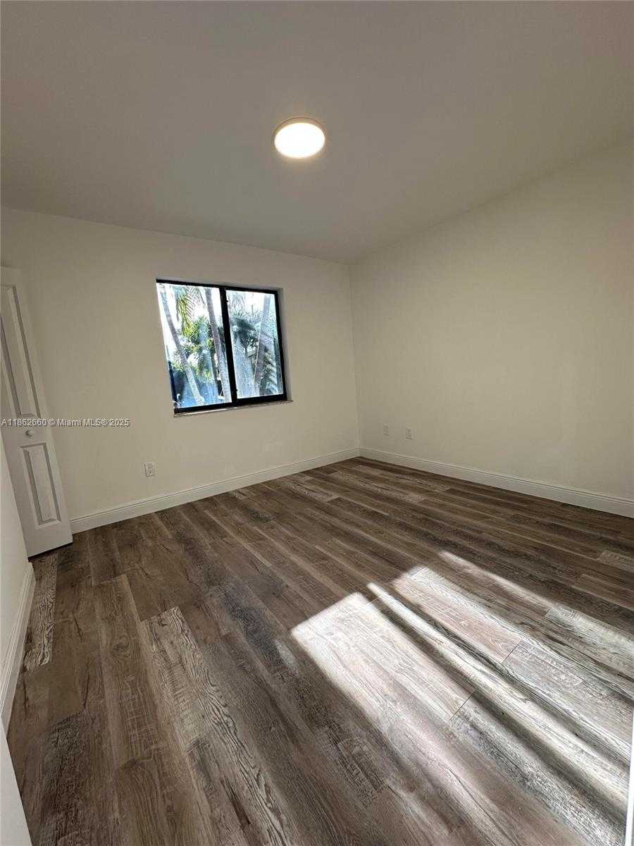 Small Image of 25031 SOUTH WEST 126TH CT, Homestead Number 12