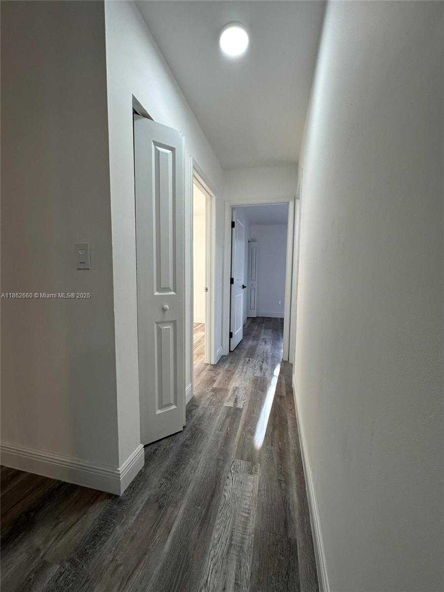 Small Image of 25031 SOUTH WEST 126TH CT, Homestead Number 16