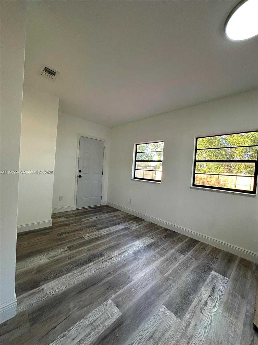 Small Image of 25031 SOUTH WEST 126TH CT, Homestead Number 21
