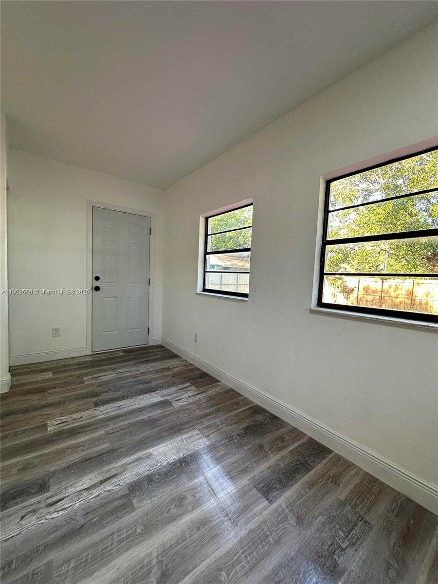 Small Image of 25031 SOUTH WEST 126TH CT, Homestead Number 22