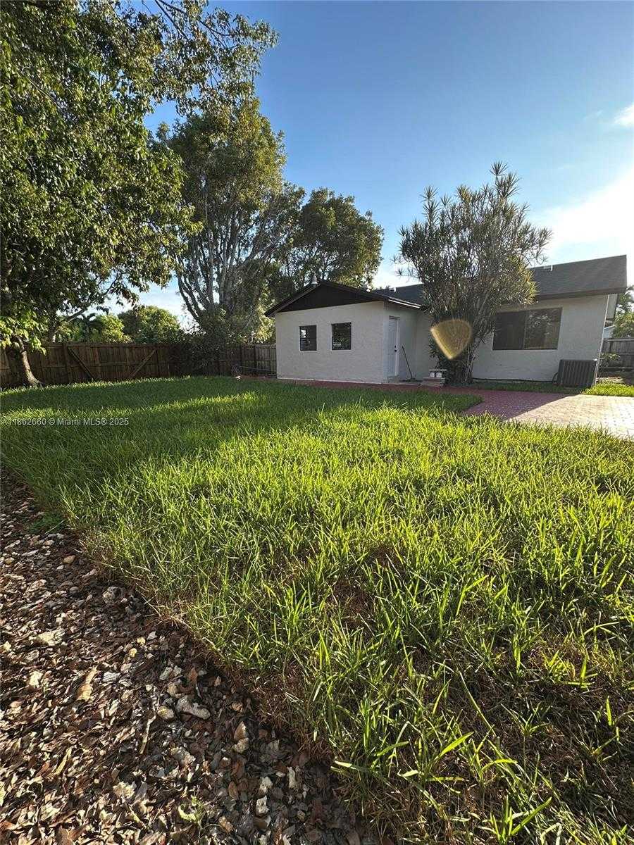 Small Image of 25031 SOUTH WEST 126TH CT, Homestead Number 27