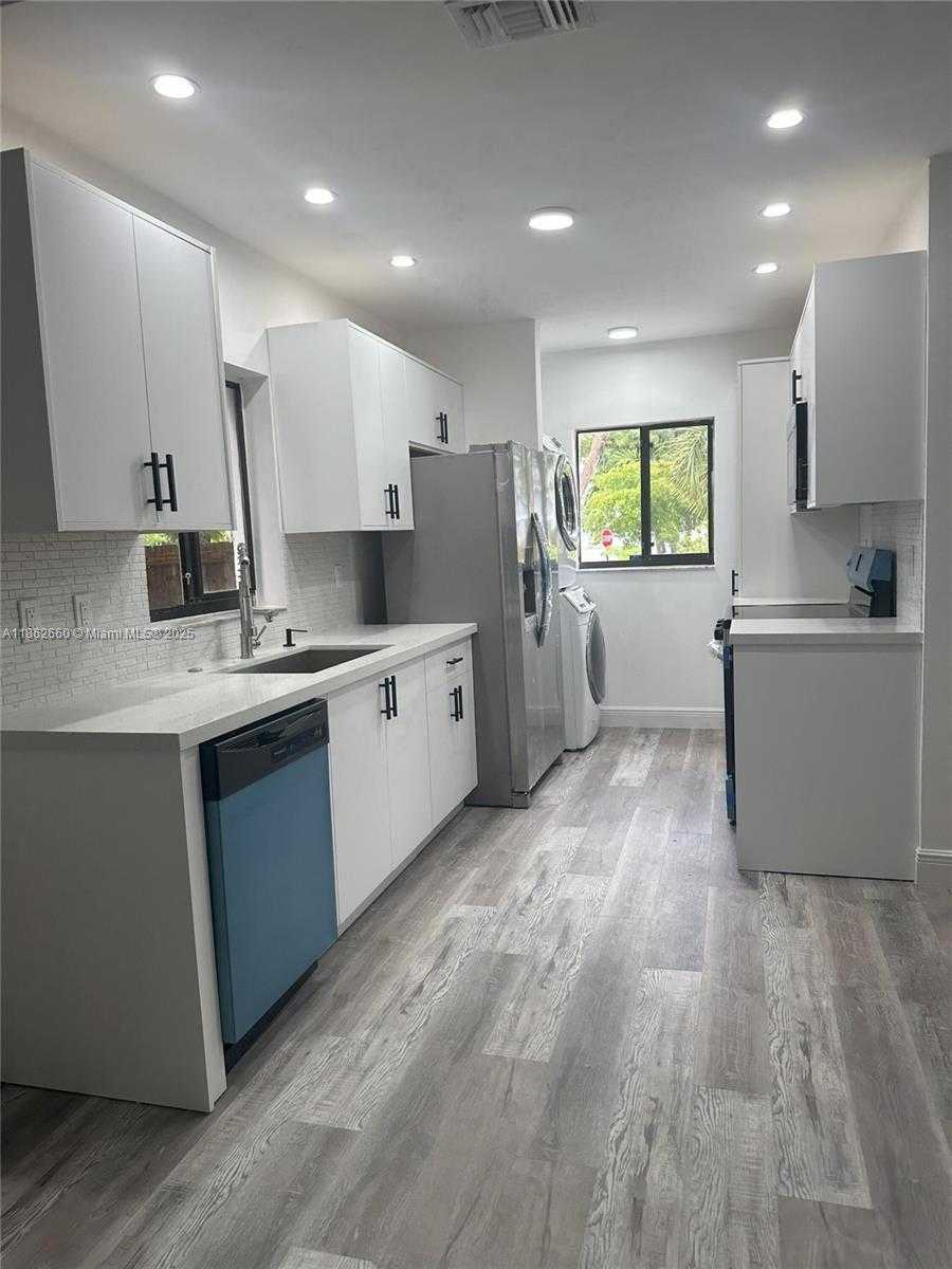 Small Image of 25031 SOUTH WEST 126TH CT, Homestead Number 3