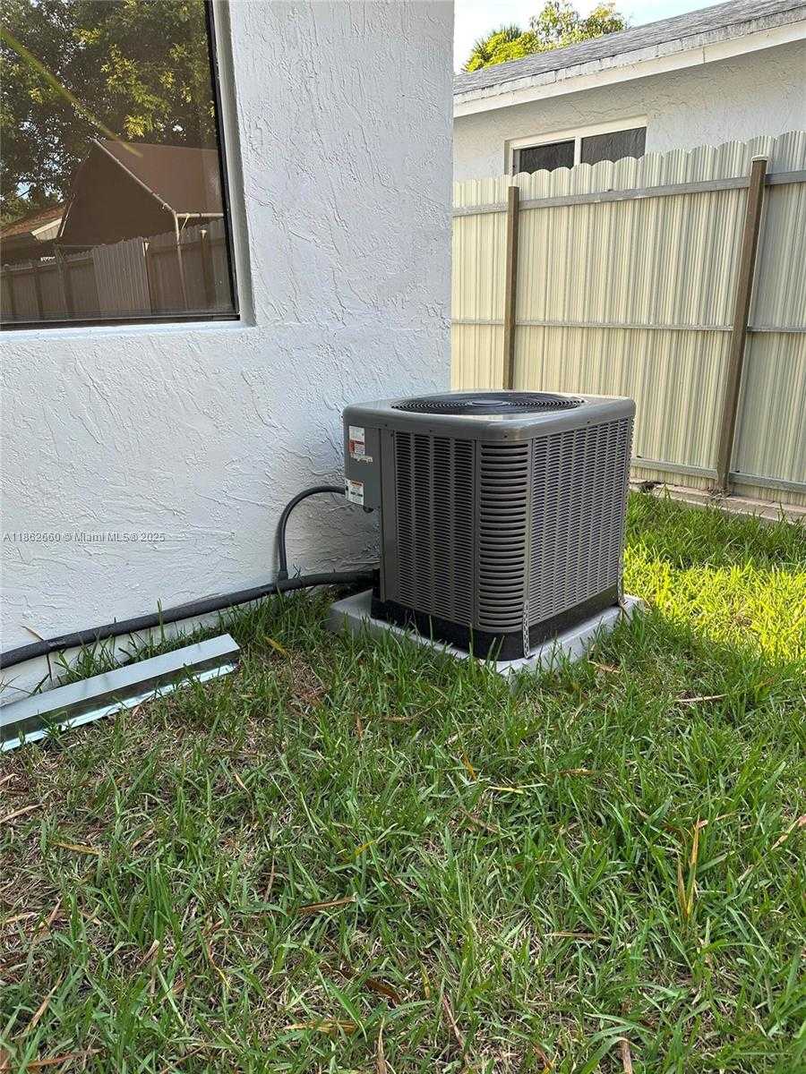 Small Image of 25031 SOUTH WEST 126TH CT, Homestead Number 30