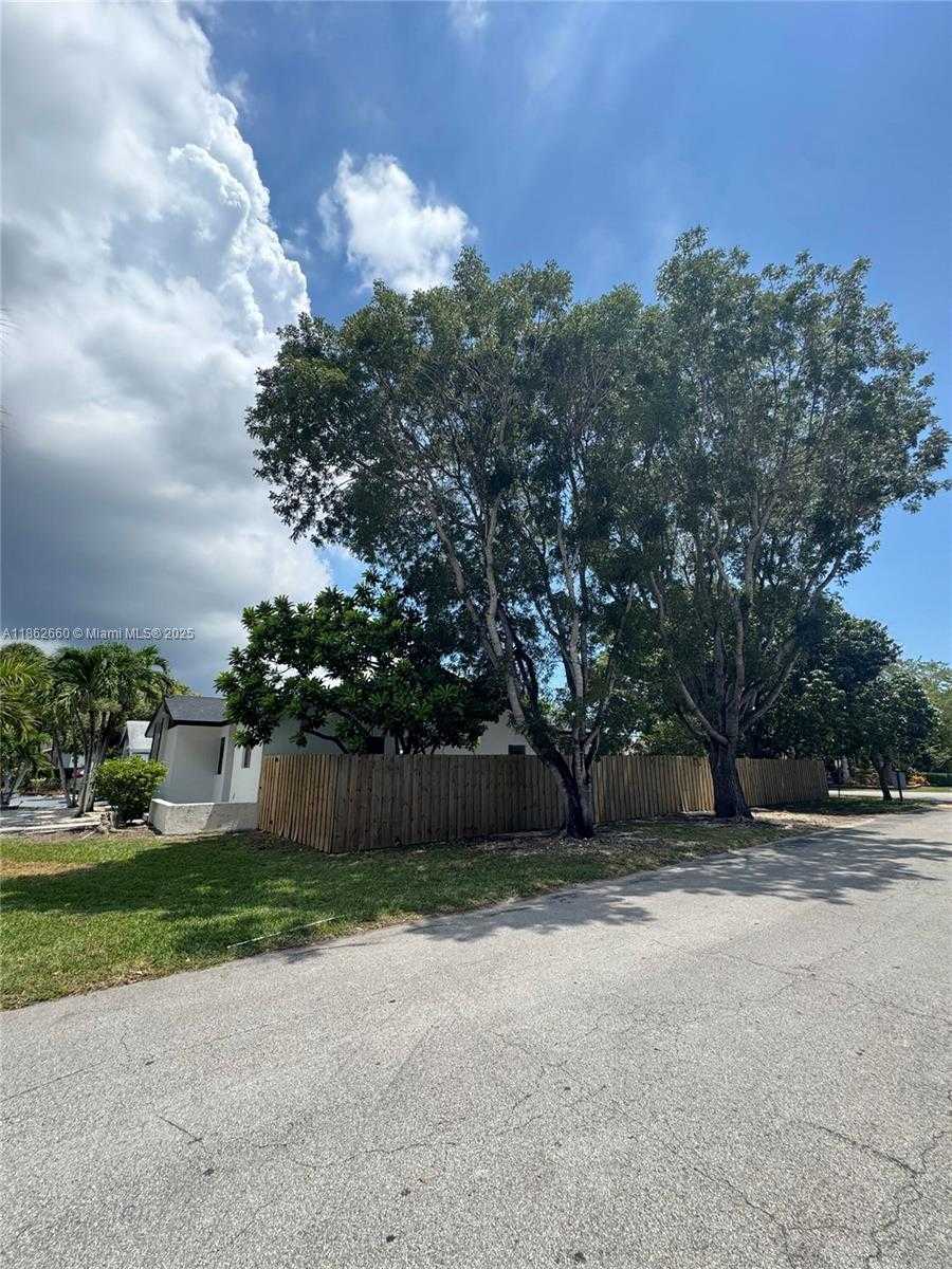 Small Image of 25031 SOUTH WEST 126TH CT, Homestead Number 31