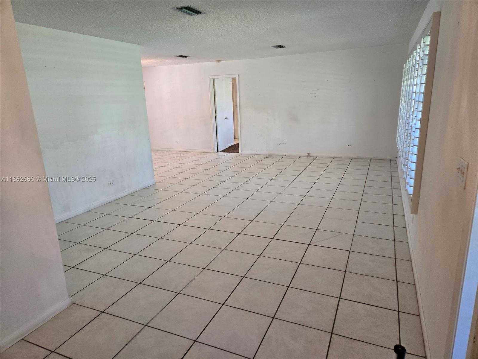 Small Image of 520 NORTH WEST 75TH TER, Plantation Number 13