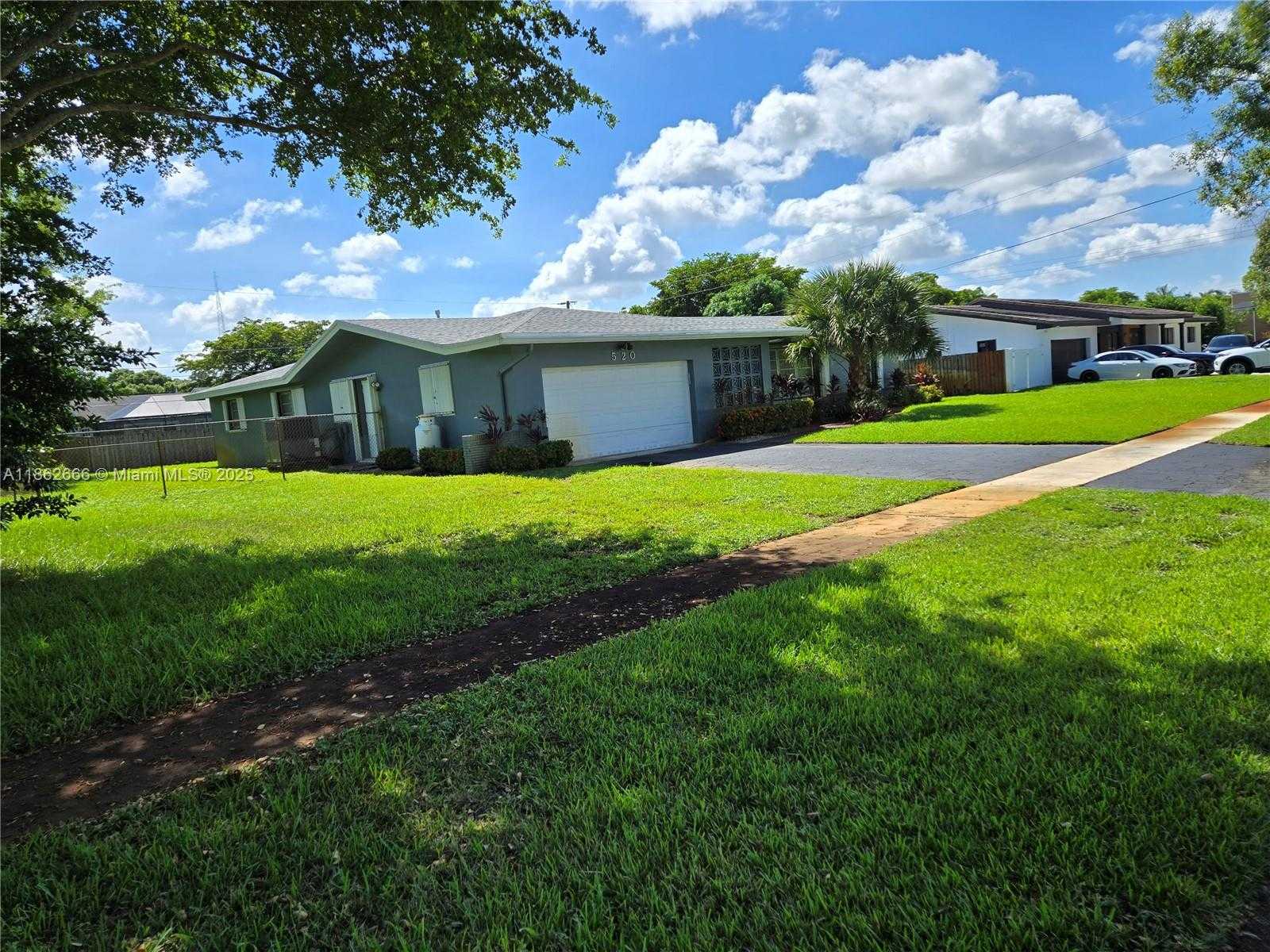 Small Image of 520 NORTH WEST 75TH TER, Plantation Number 2