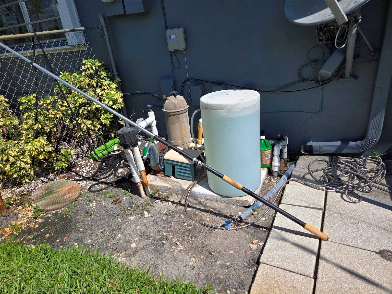 Small Image of 520 NORTH WEST 75TH TER, Plantation Number 24