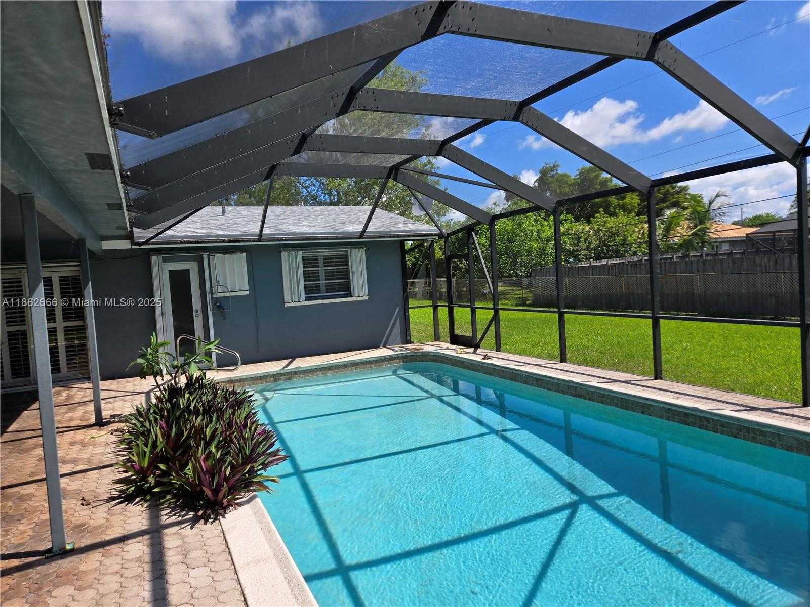 Small Image of 520 NORTH WEST 75TH TER, Plantation Number 25