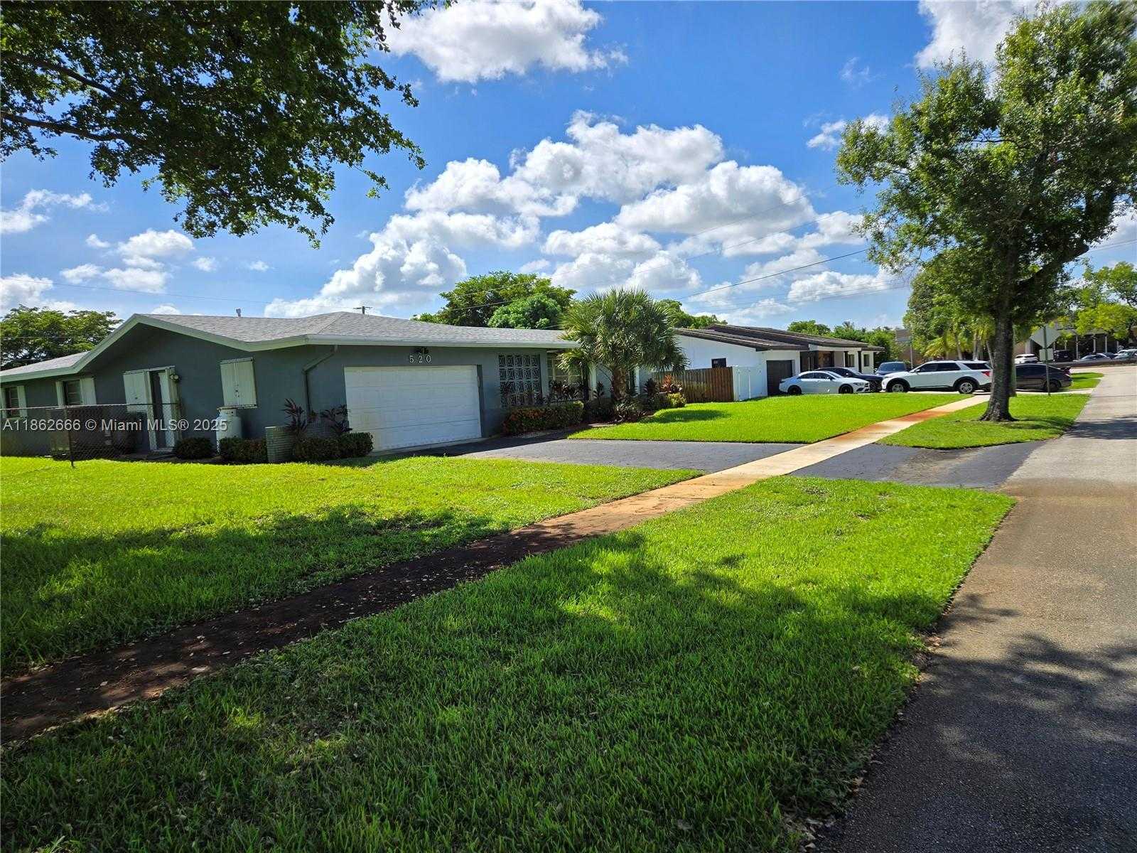 Small Image of 520 NORTH WEST 75TH TER, Plantation Number 3