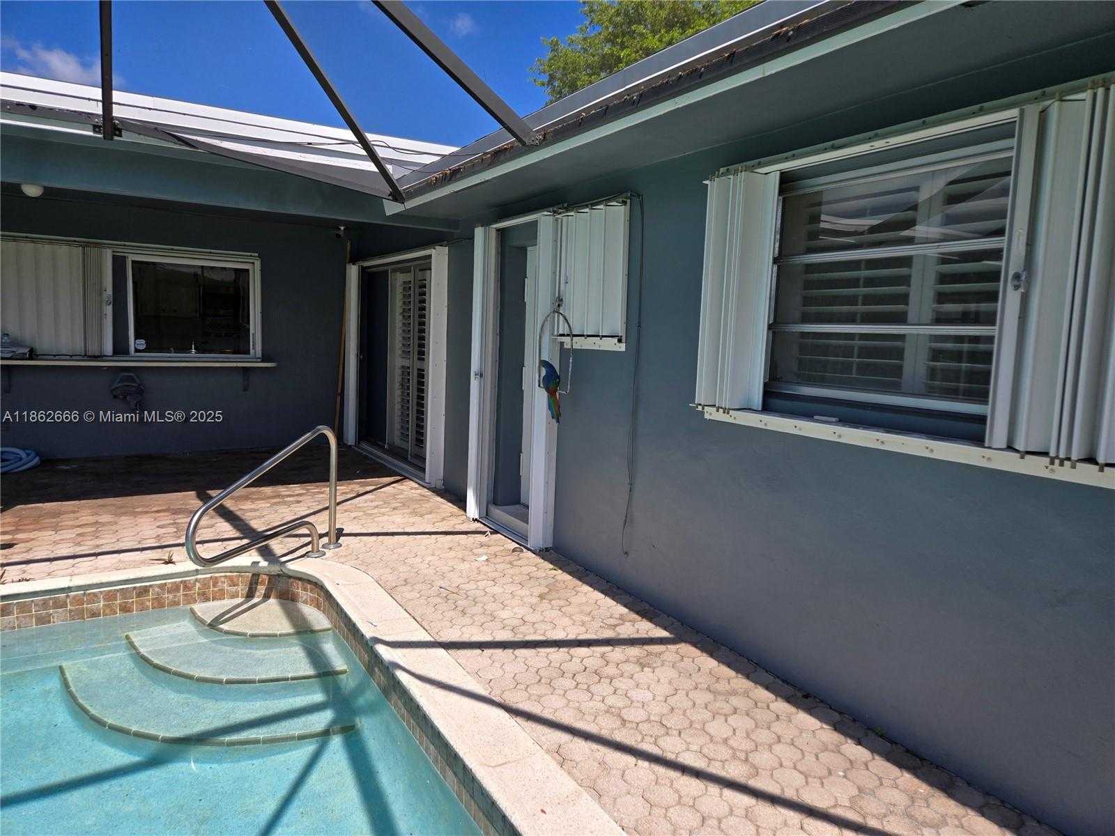 Small Image of 520 NORTH WEST 75TH TER, Plantation Number 30