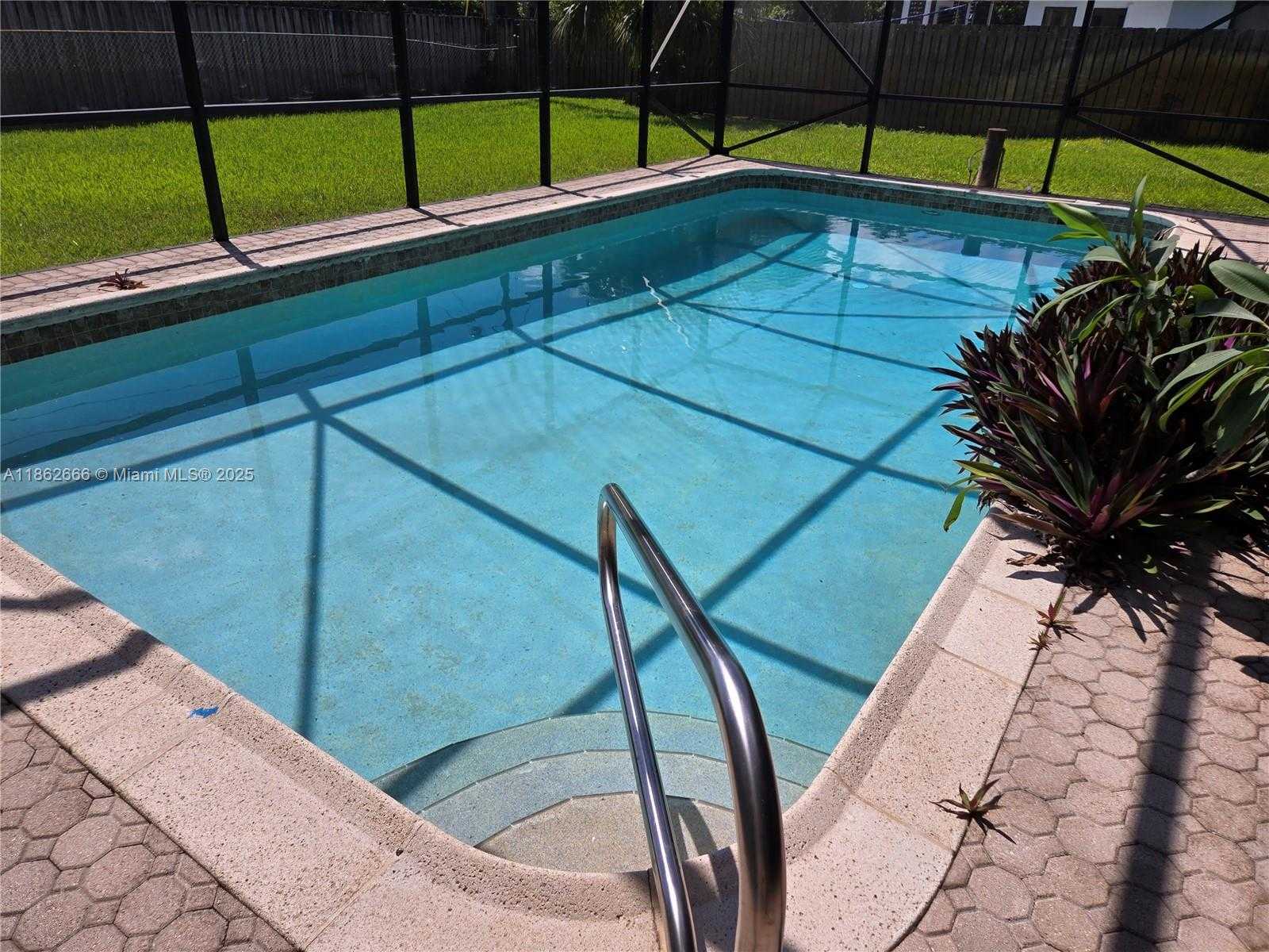 Small Image of 520 NORTH WEST 75TH TER, Plantation Number 45