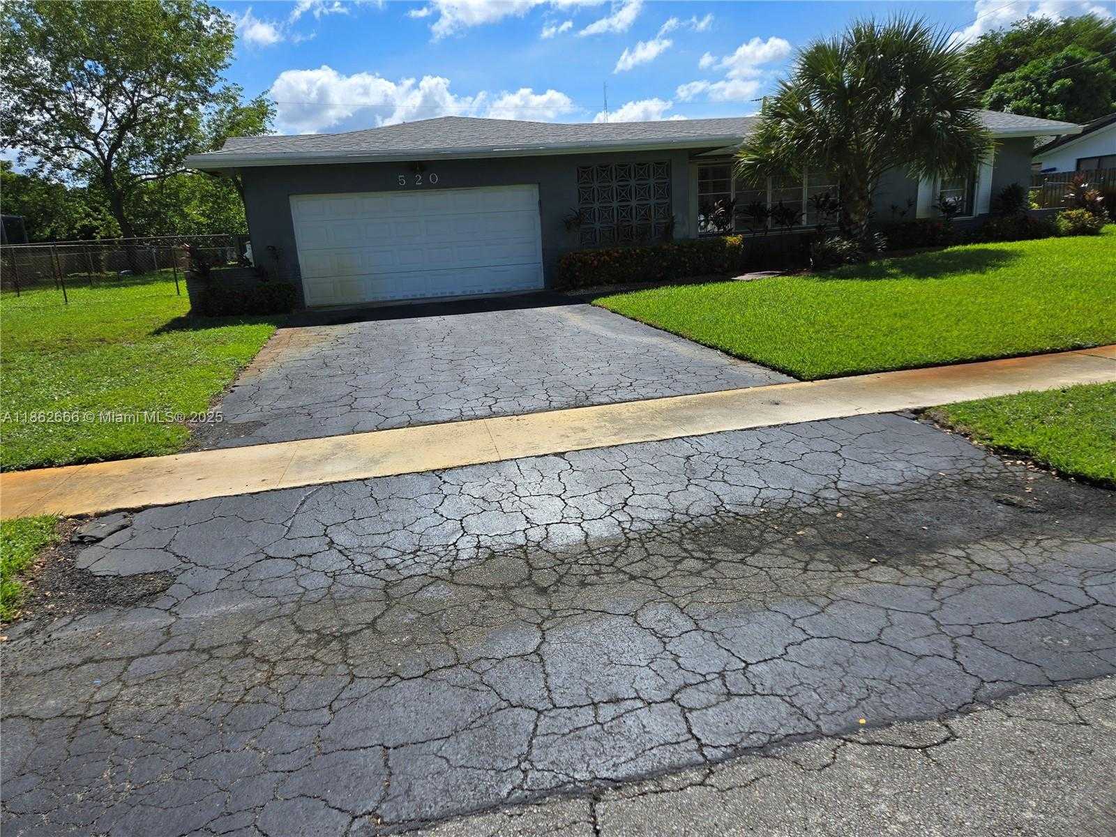 Small Image of 520 NORTH WEST 75TH TER, Plantation Number 5