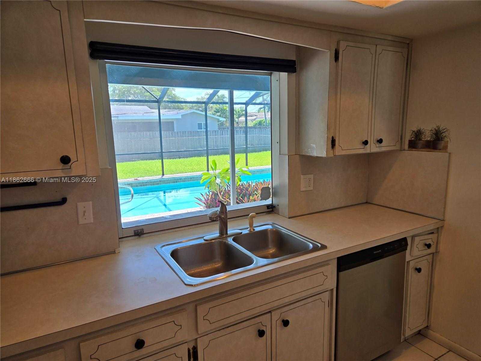 Small Image of 520 NORTH WEST 75TH TER, Plantation Number 62