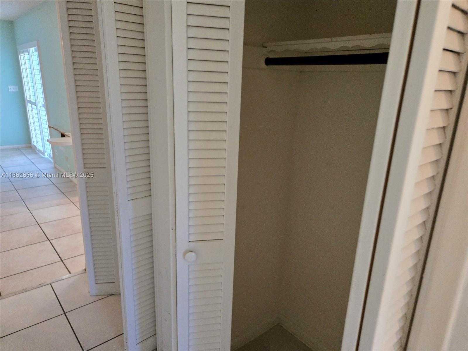 Small Image of 520 NORTH WEST 75TH TER, Plantation Number 64